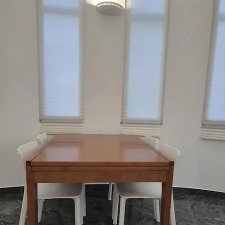 בית נופש Guru Mostacciano רומא