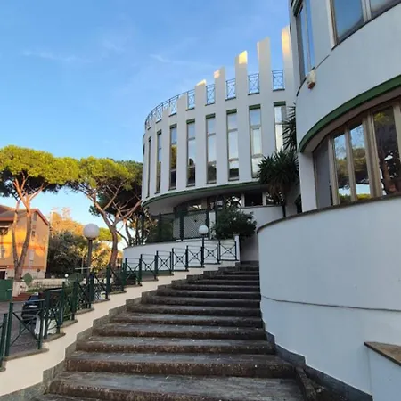 Guru Mostacciano Rome